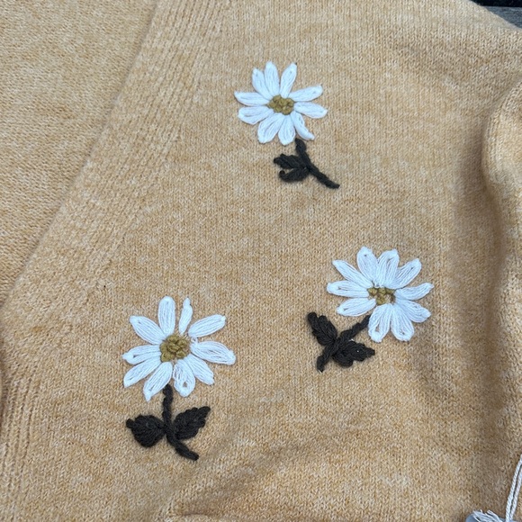 New Luna Ivy Daisy Embroidered Cardigan - Mustard in Size Large - Picture 3 of 6